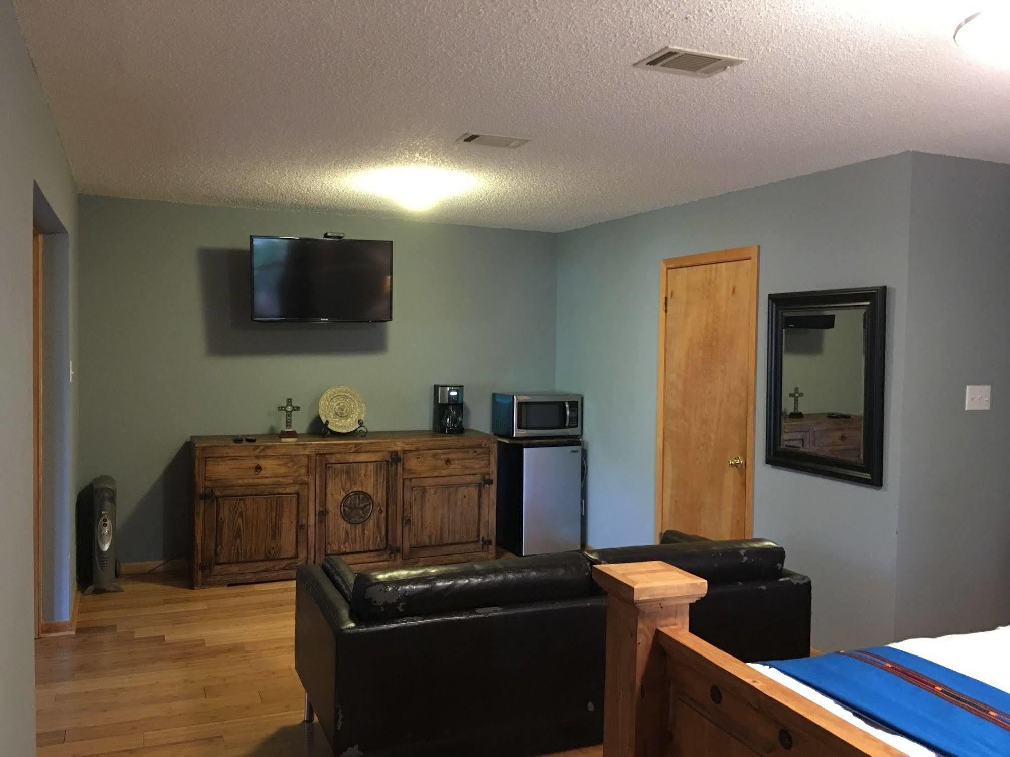 The Cove Bnb Hudson Bend Exteriör bild
