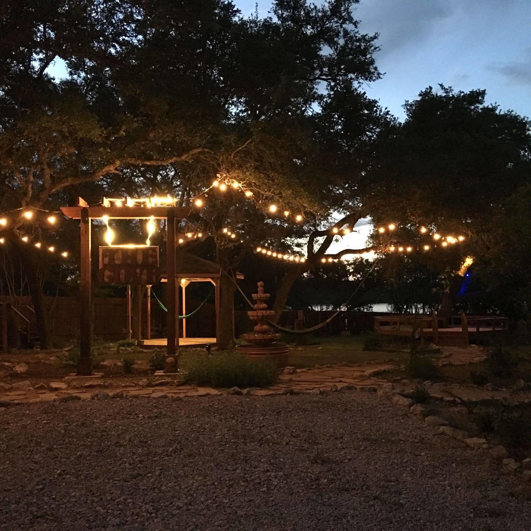 The Cove Bnb Hudson Bend Exteriör bild